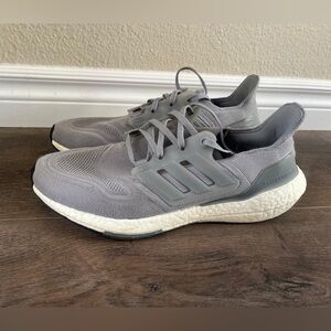 Adidas Ultraboost 22 Men's Gray Athletic Shoes